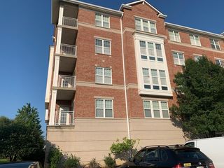 101 Pointe Drive 102, Northbrook, IL 60062