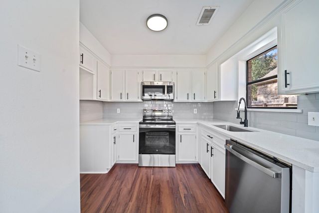 28702 Champion Oaks Drive, Magnolia, TX 77354