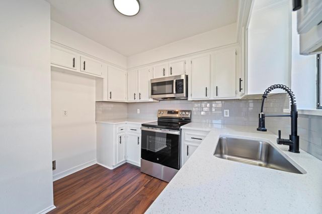 28702 Champion Oaks Drive, Magnolia, TX 77354