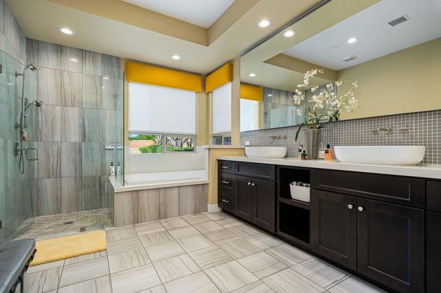 74142 Cosmopolitan Lane, Palm Desert, CA 92211