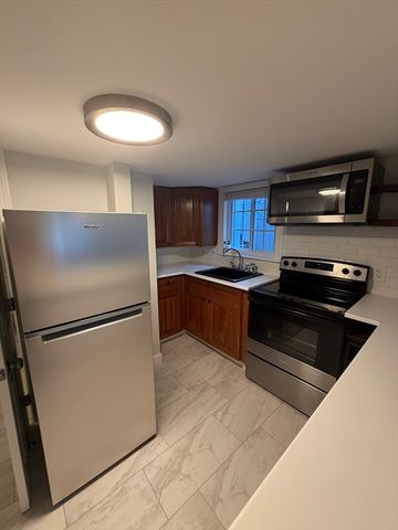 11 King St 2, Swampscott, MA 01907