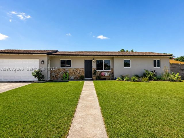 1211 NW 18th St, Homestead, FL 33030