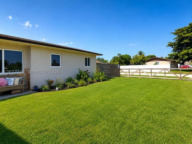 1211 NW 18th St, Homestead, FL 33030