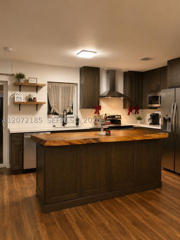 1211 NW 18th St, Homestead, FL 33030