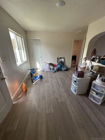 223 S Stagecoach Lane, Fallbrook, CA 92028