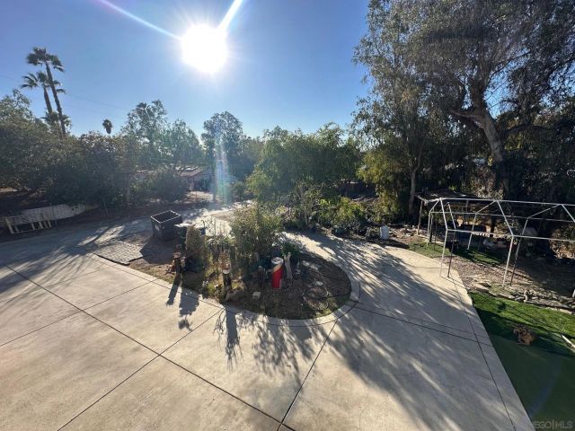 223 S Stagecoach Lane, Fallbrook, CA 92028