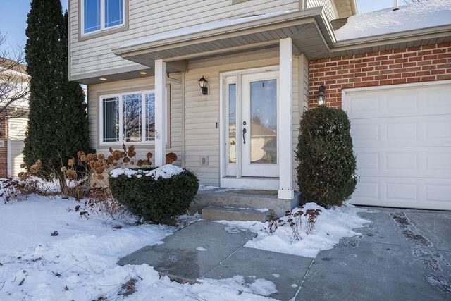 558 Lexington Drive, Oregon, WI 53575