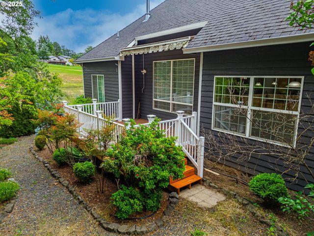 115 DUANE Ct, Myrtle Creek, OR 97457