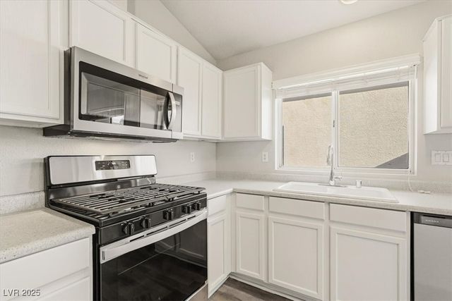 5305 Meadow Rock Avenue, Las Vegas, NV 89130