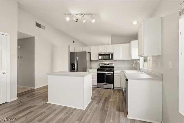 5305 Meadow Rock Avenue, Las Vegas, NV 89130