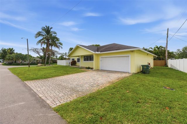 4361 NE 13th Terrace, Oakland Park, FL 33334