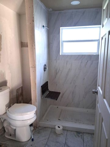 1240 W 33rd Street, Riviera Beach, FL 33404