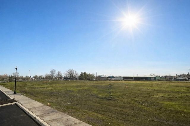 1113 Annalise Street, Central Point, OR 97502