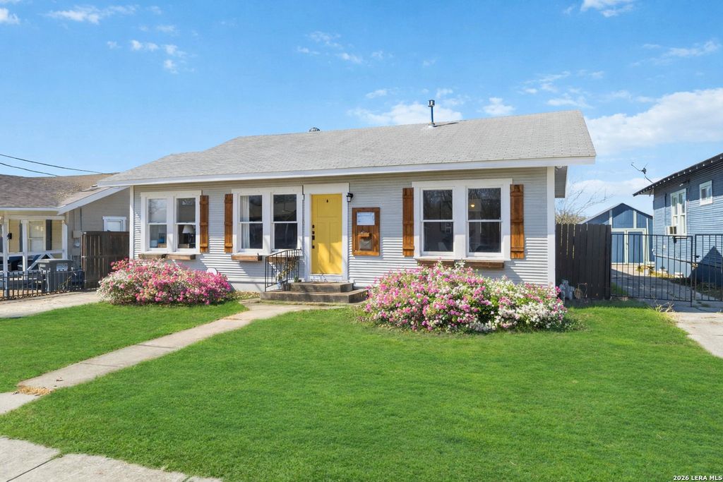 111 Harvard Terrace, San Antonio, TX 78201