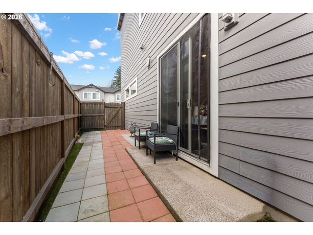 7053 Se BENEDICT St, Hillsboro, OR 97123