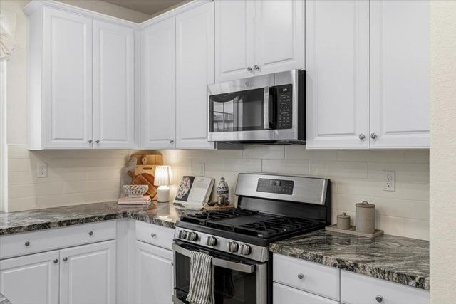 3005 Mohawk Way, Roseville, CA 95747