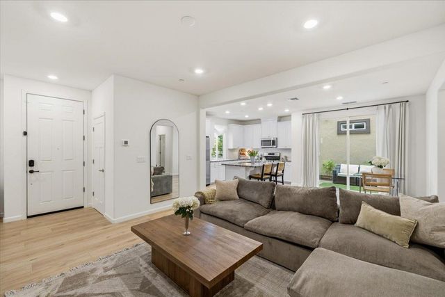 3005 Mohawk Way, Roseville, CA 95747