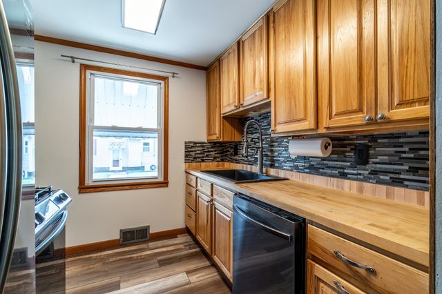 521 Stadium Drive, Fort Wayne, IN 46805