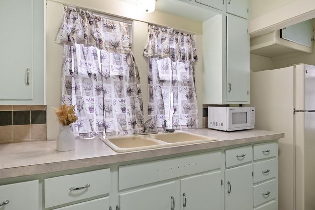 27 Phelps Avenue, Battle Creek City, MI 49015