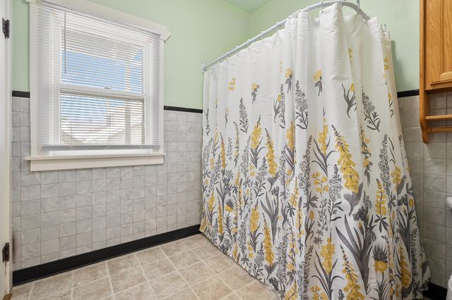 27 Phelps Avenue, Battle Creek City, MI 49015