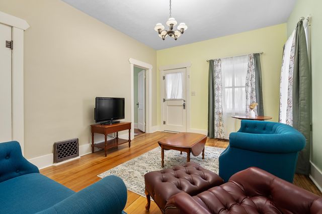 27 Phelps Avenue, Battle Creek City, MI 49015