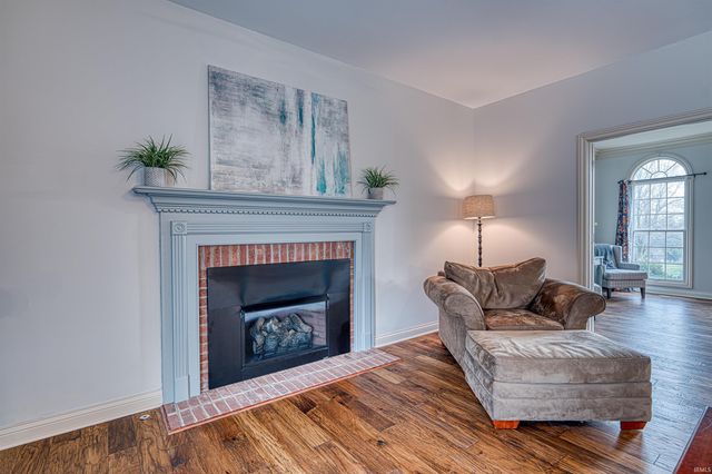 2211 Kenyon Ridge Court, Newburgh, IN 47630