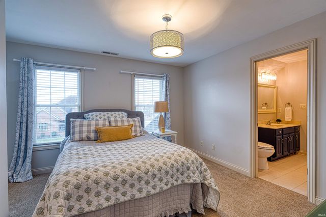 2211 Kenyon Ridge Court, Newburgh, IN 47630