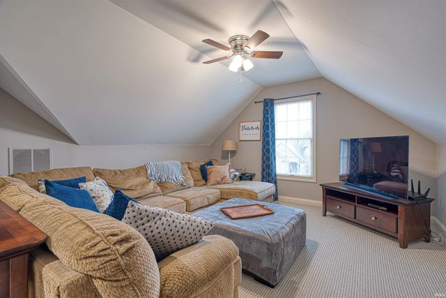 2211 Kenyon Ridge Court, Newburgh, IN 47630