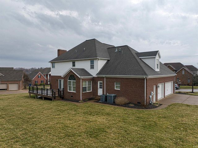 2211 Kenyon Ridge Court, Newburgh, IN 47630