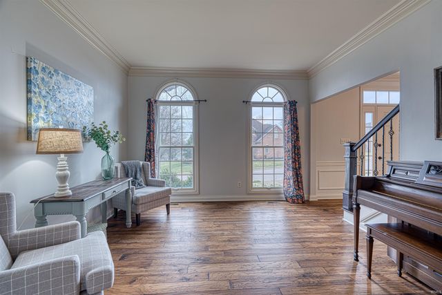 2211 Kenyon Ridge Court, Newburgh, IN 47630