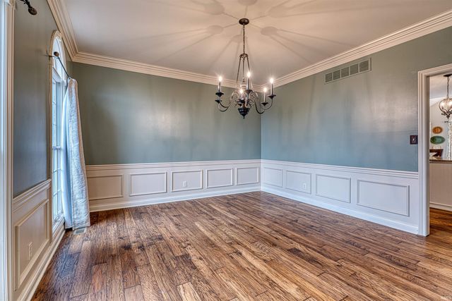 2211 Kenyon Ridge Court, Newburgh, IN 47630