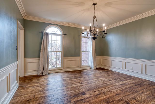 2211 Kenyon Ridge Court, Newburgh, IN 47630