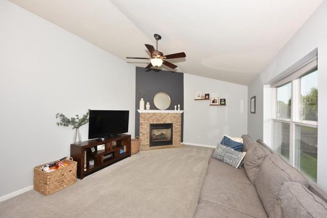 250 N Sweetwater BOULEVARD, Port Washington, WI 53074