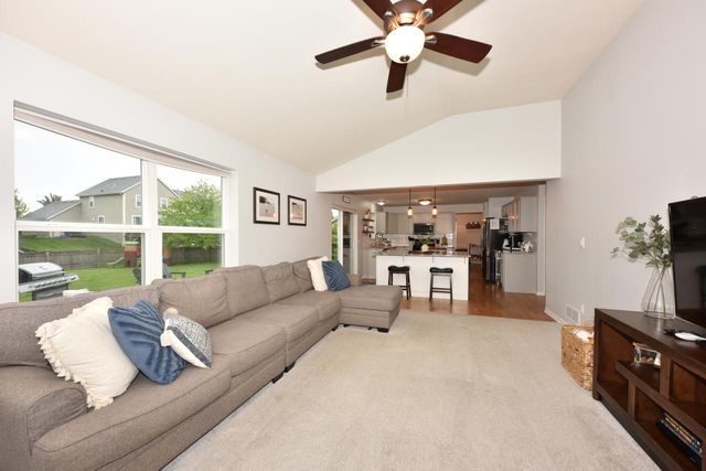 250 N Sweetwater BOULEVARD, Port Washington, WI 53074