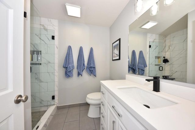 250 N Sweetwater BOULEVARD, Port Washington, WI 53074