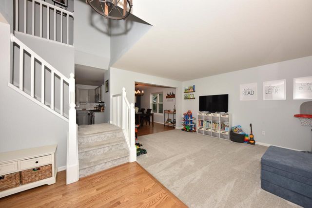 250 N Sweetwater BOULEVARD, Port Washington, WI 53074