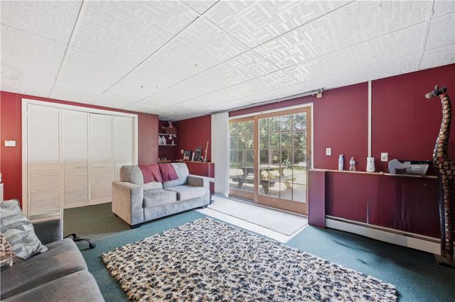 34 Broadway Street, Oakfield, NY 14125