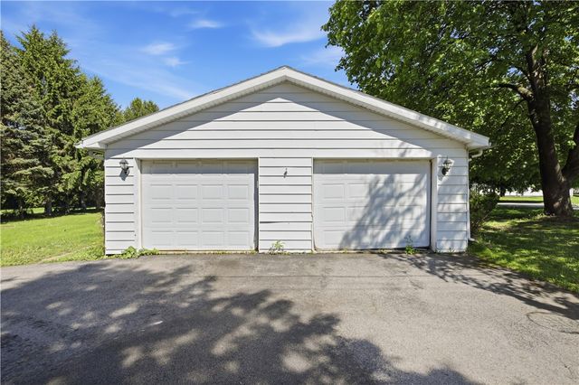 34 Broadway Street, Oakfield, NY 14125