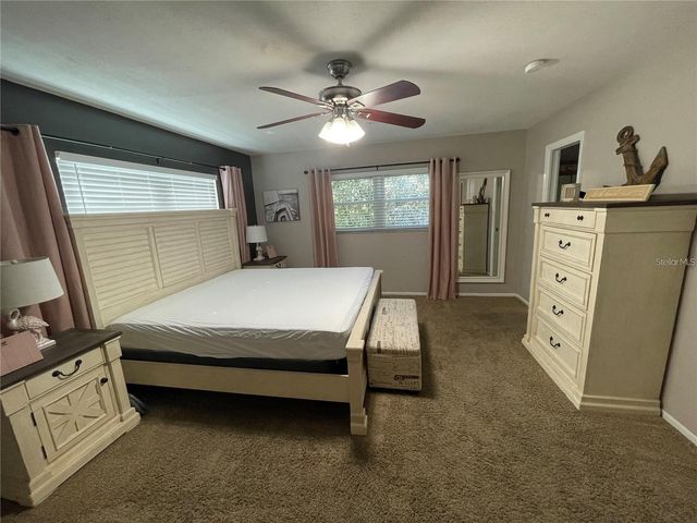 3220 9TH AVENUE N, St Petersburg, FL 33713