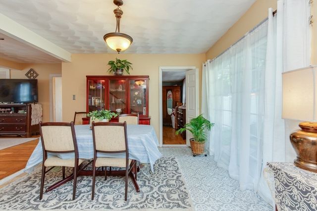 91 Lake Street, Tewksbury, MA 01876