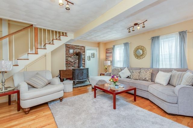 91 Lake Street, Tewksbury, MA 01876