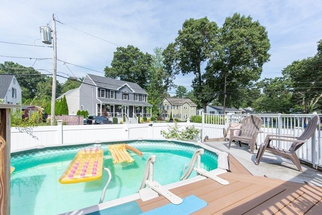 91 Lake Street, Tewksbury, MA 01876
