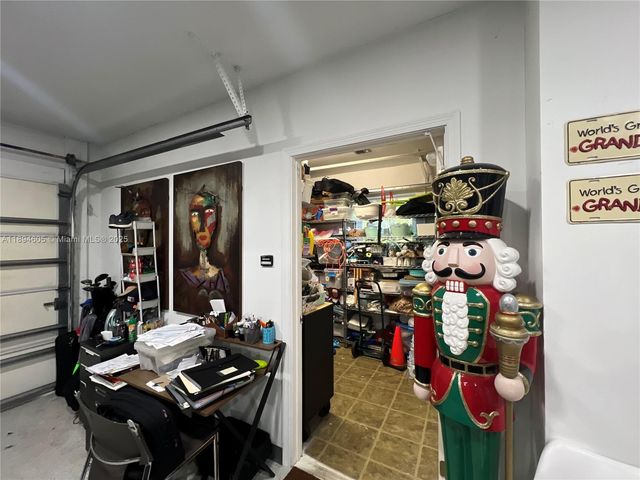 4934 NW 94th Doral Pl, Doral, FL 33178