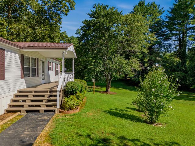 86 Ledford Chapel Way, Hayesville, NC 28904