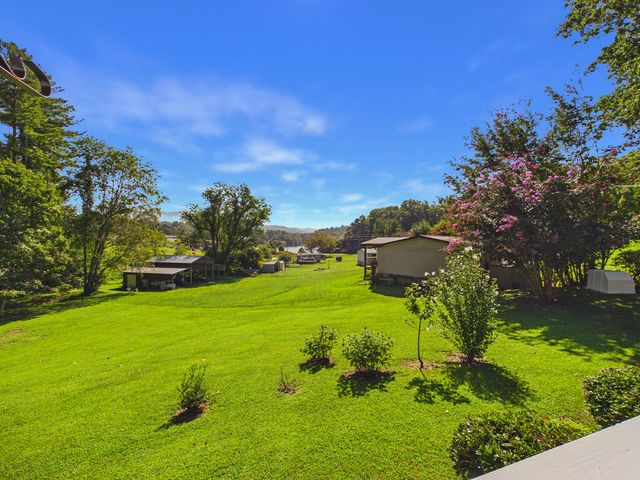 86 Ledford Chapel Way, Hayesville, NC 28904