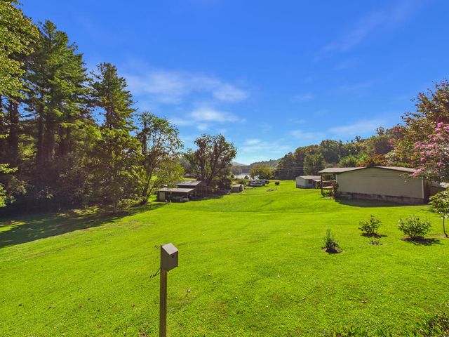 86 Ledford Chapel Way, Hayesville, NC 28904