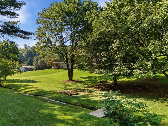 86 Ledford Chapel Way, Hayesville, NC 28904