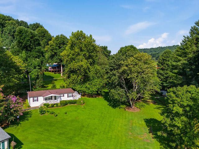 86 Ledford Chapel Way, Hayesville, NC 28904