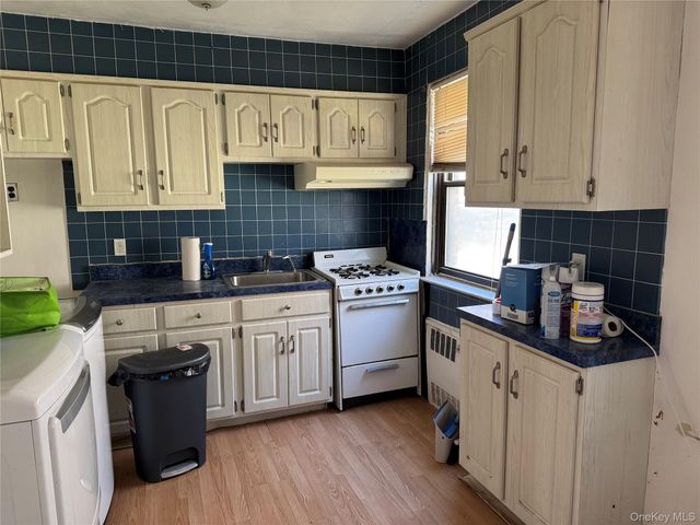 25 Lawrence Drive A, White Plains, NY 10603