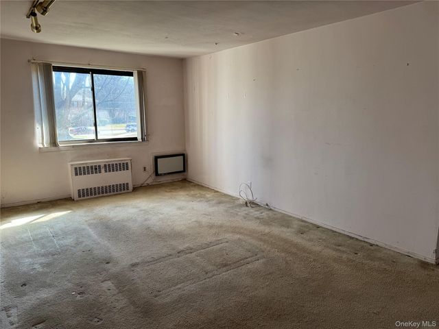 25 Lawrence Drive A, White Plains, NY 10603